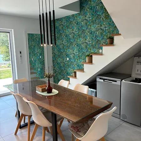 Nad Jeziorem - Holiday home Kretowiny