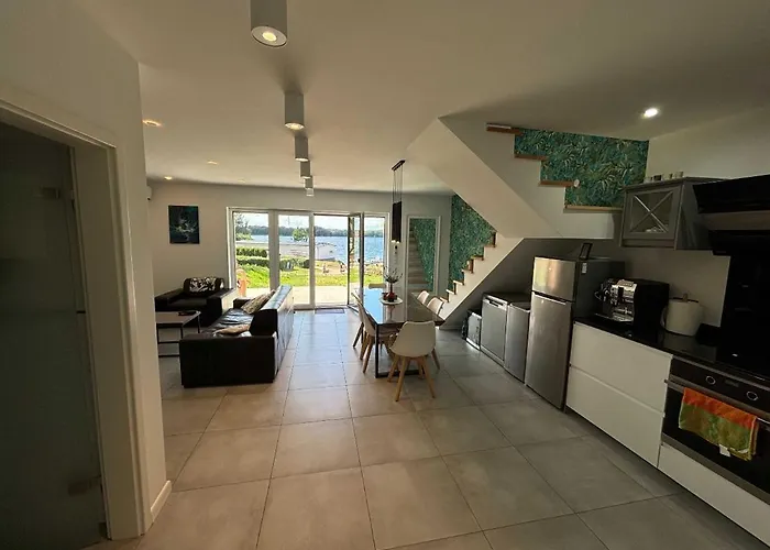 Nad Jeziorem - * Kretowiny